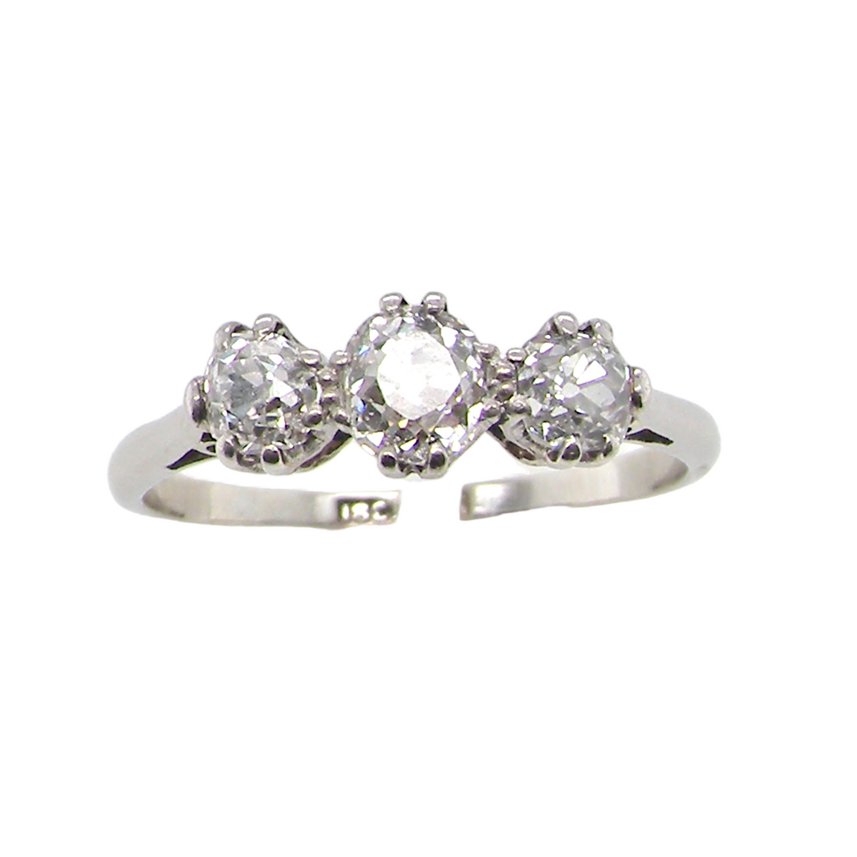 3 stone diamond ring