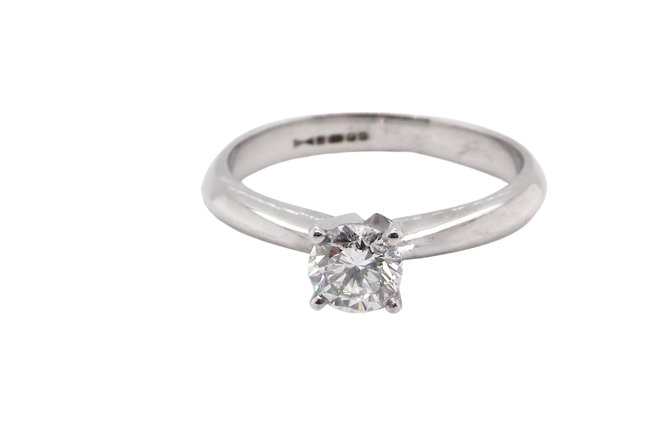 18 carat white gold diamond ring