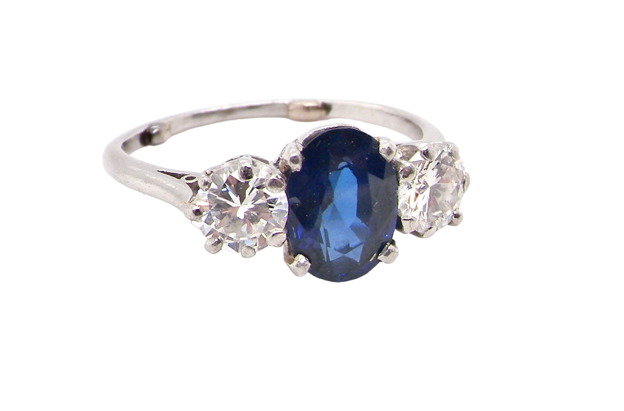 sapphire and diamond engagement ring