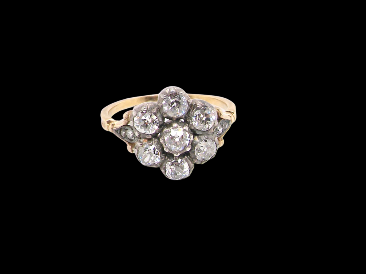 A Fine Victorian Diamond Cluster Ring (Circa 1860s–1880s)