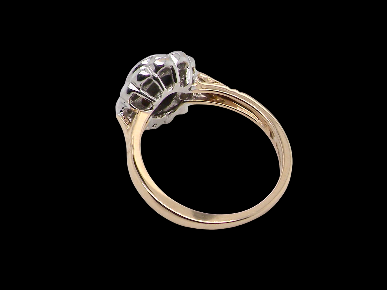 An Opal and Diamond cluster ring