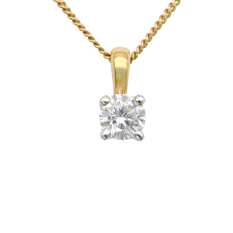 Elegant and timeless, this solitaire diamond pendant showcases a beautifully cut 4mm round brilliant diamond, weighing 0.25 carats. The diamond features a H–J colour and Si clarity
