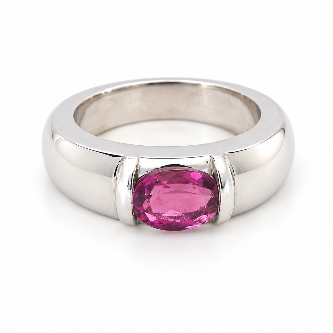 From the House of Chaumet, Paris, a beautiful solitaire ring.