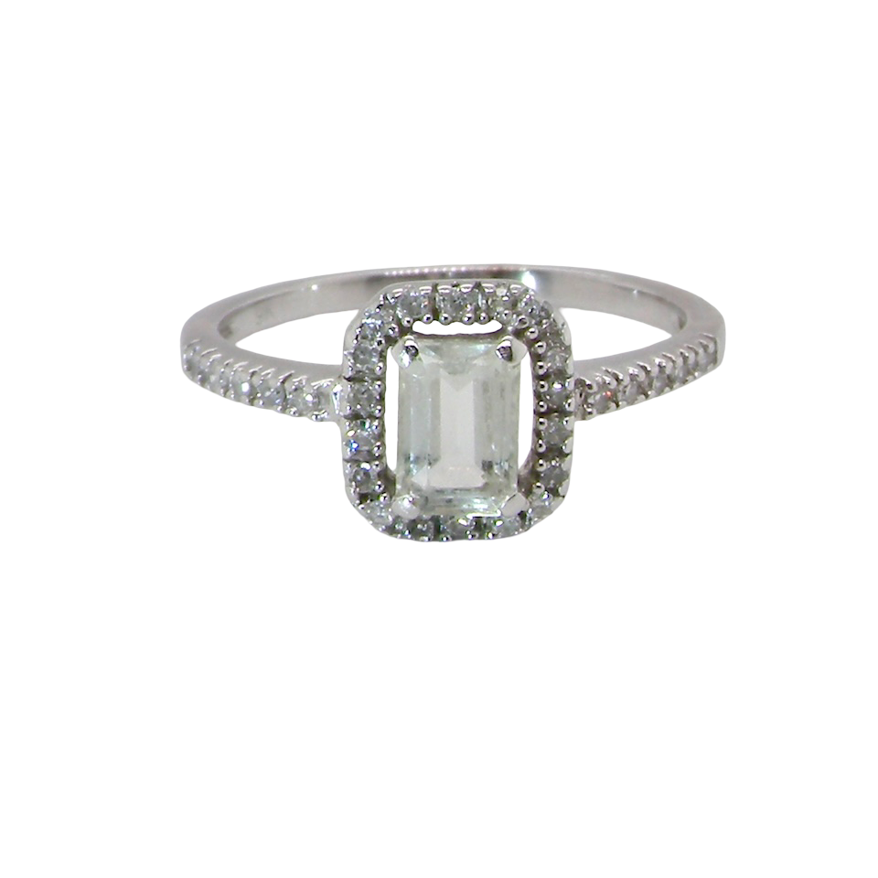 An aquamarine and diamond cluster ring