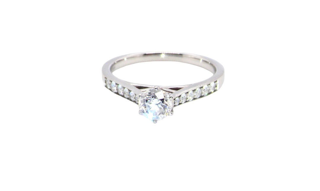 beautiful platinum solitaire ring featuring a brilliant-cut white diamond, claw set, measuring 4.8mm and weighing approximately 0.65ct. Diamond graded I colour, SI1 clarity,