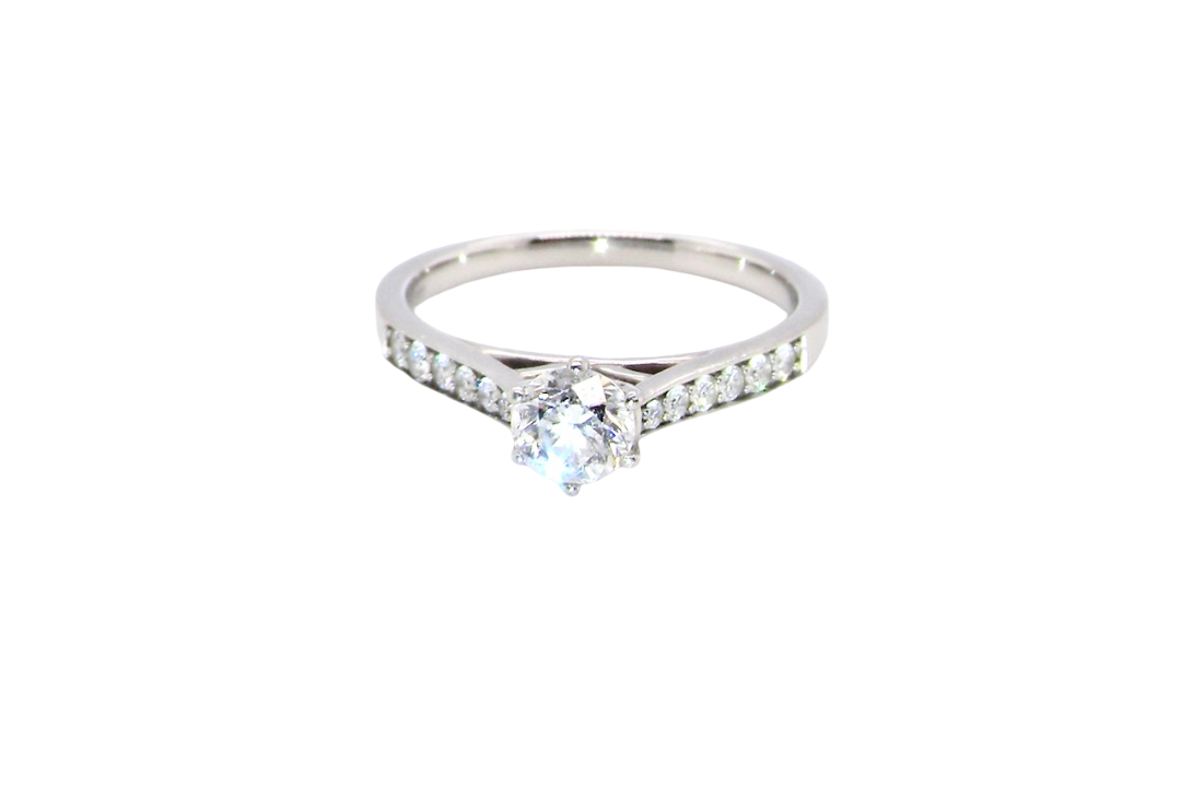 beautiful platinum solitaire ring featuring a brilliant-cut white diamond, claw set, measuring 4.8mm and weighing approximately 0.65ct. Diamond graded I colour, SI1 clarity,