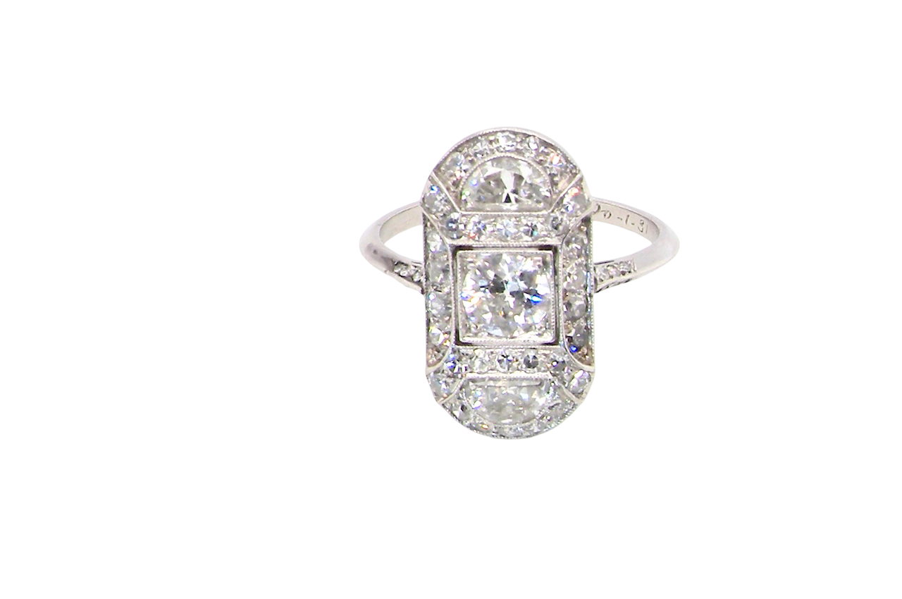 beautifully crafted Art Deco plaque-style diamond ring, s