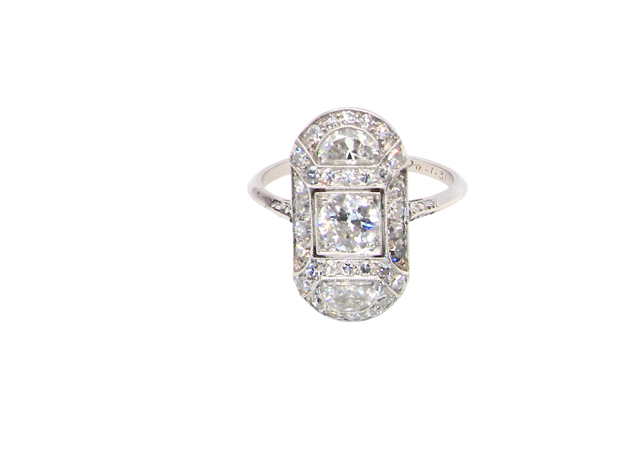 beautifully crafted Art Deco plaque-style diamond ring, s