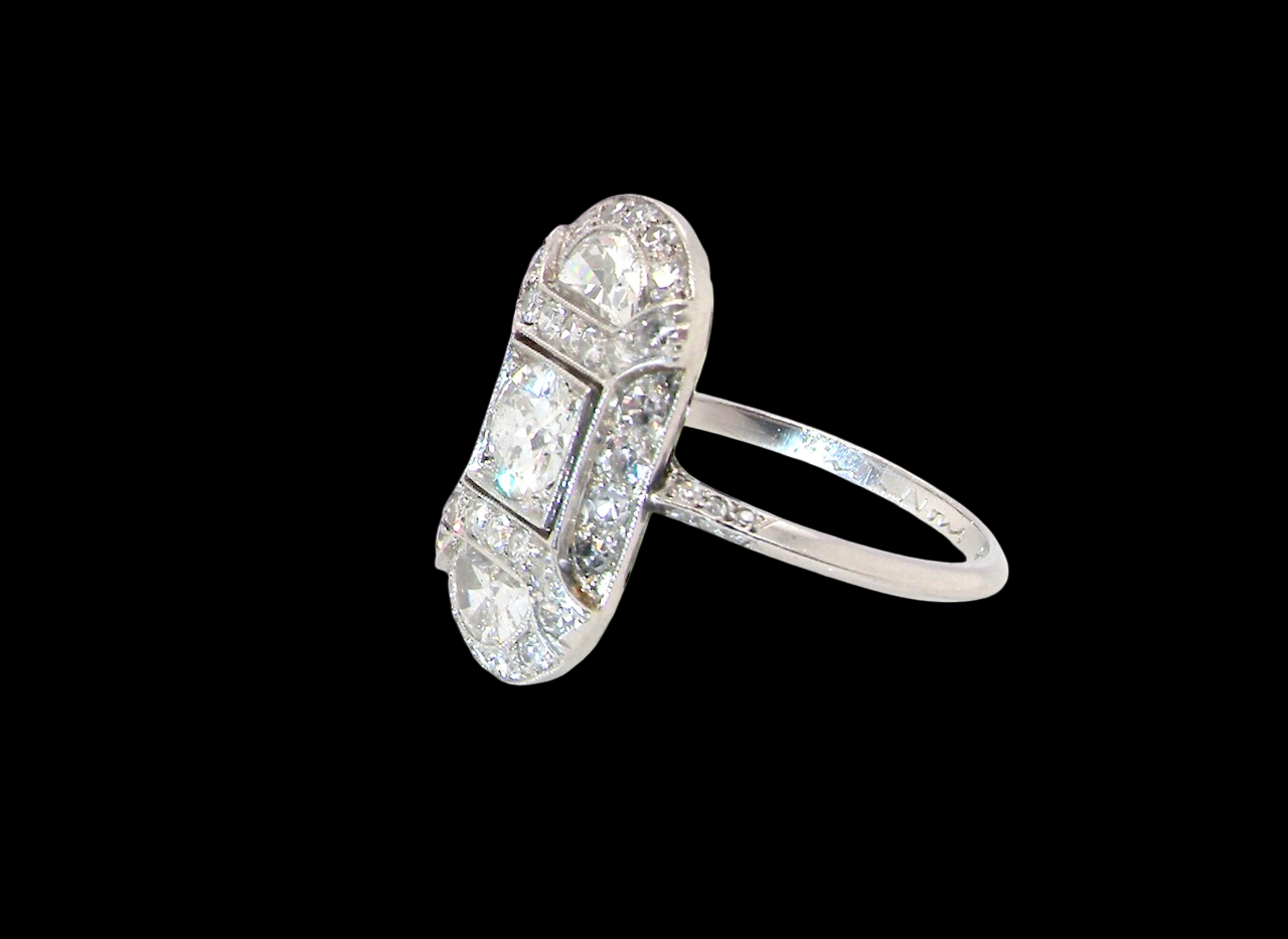 beautifully crafted Art Deco plaque-style diamond ring, side