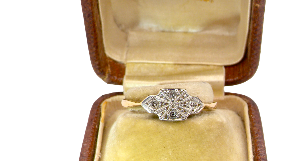 boxed A pretty early 20th century Diamond ring, in its original box that makes this ring that little bit -extra special.