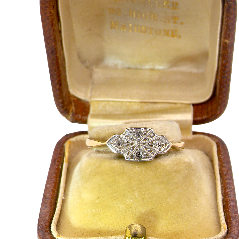 boxed A pretty early 20th century Diamond ring, in its original box that makes this ring that little bit -extra special.