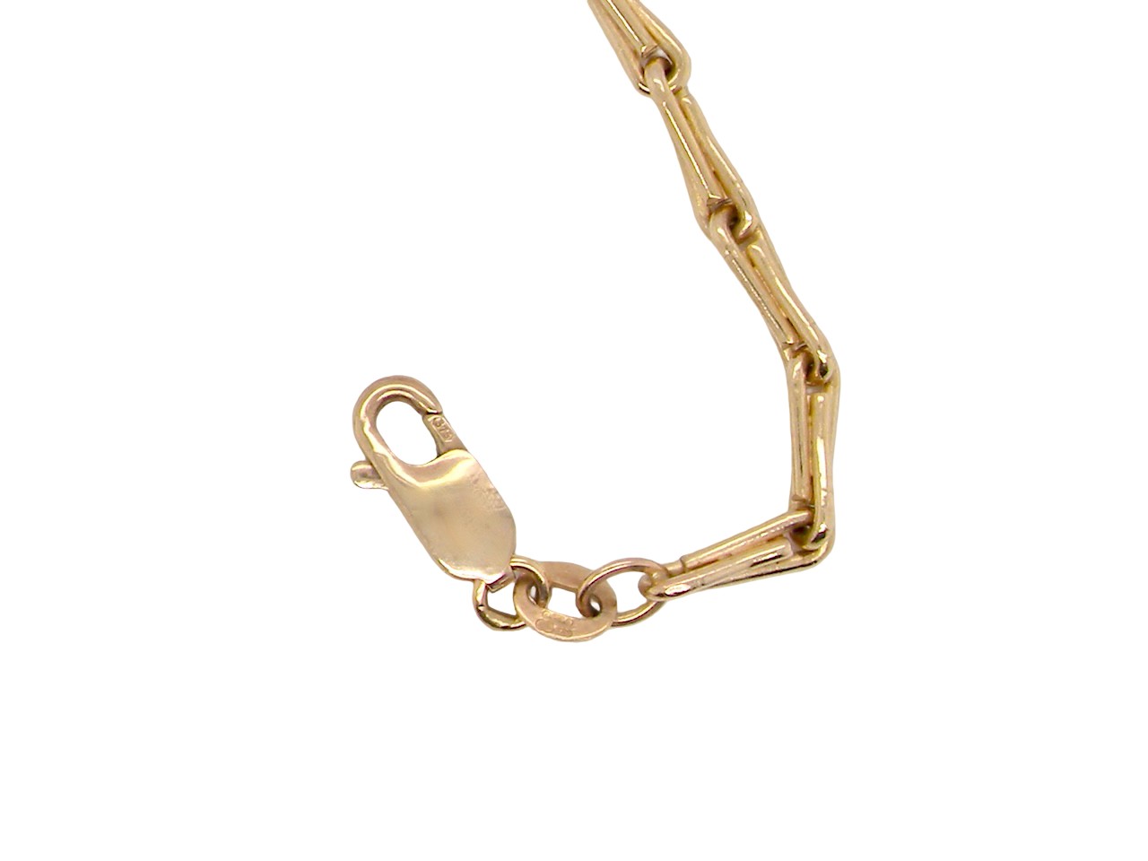 clasp A beautifully crafted 9-carat gold bracelet