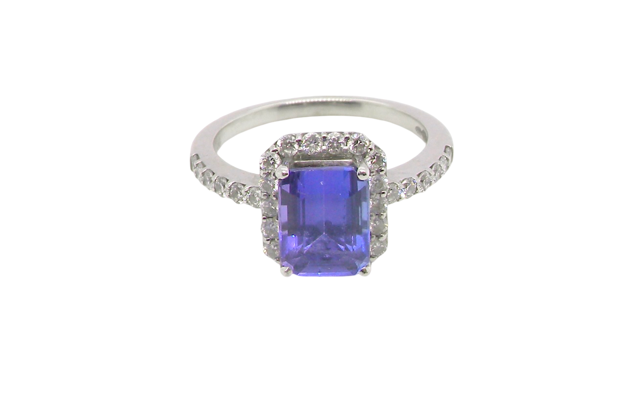 cluster ring featuring a 4A quality Tanzanite as its centre stone.