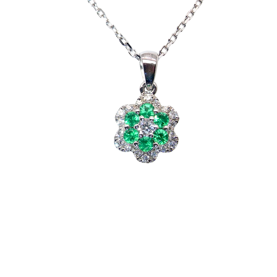 emerald pretty 18 carat white gold daisy shaped pendant