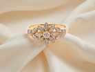 A pretty Diamond cluster ring