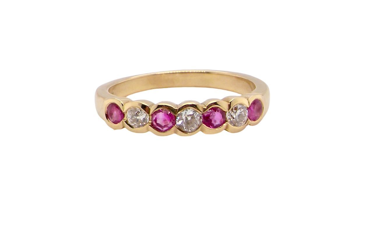 half-hoop eternity ring crafted in 18ct yellow gold