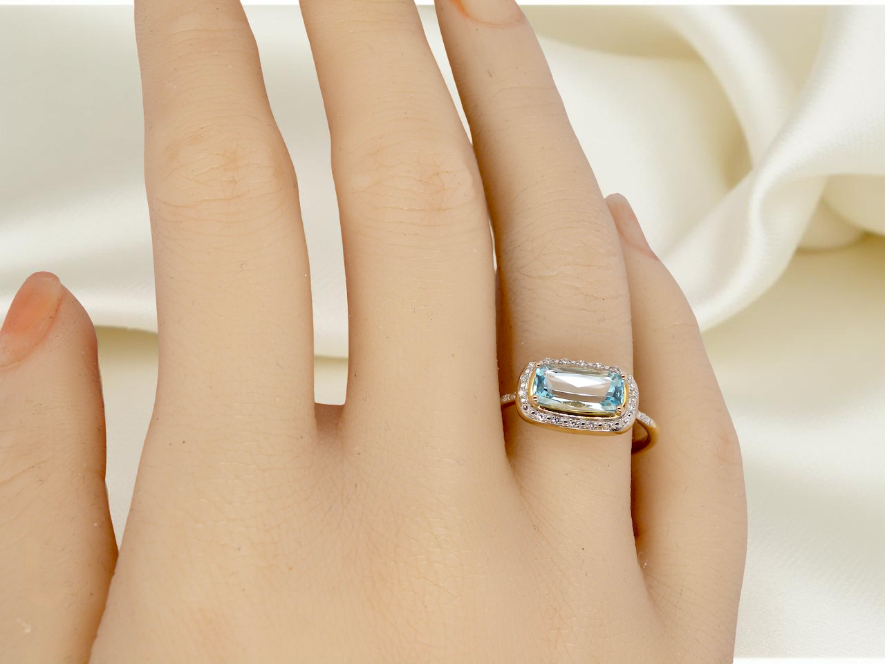 A Modern Blue Topaz & Diamond Cluster Ring 