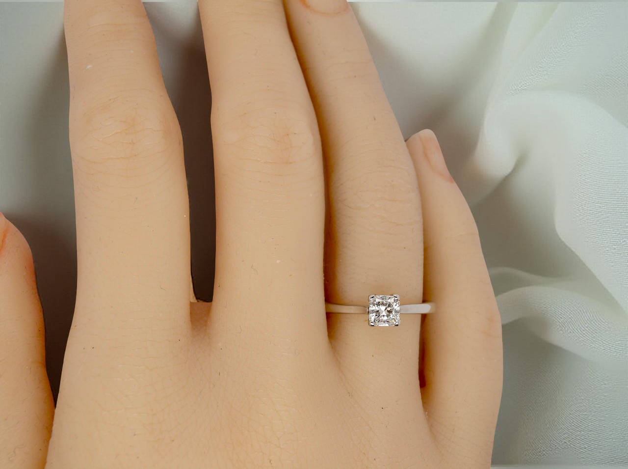 A Platinum Solitaire Square Cut