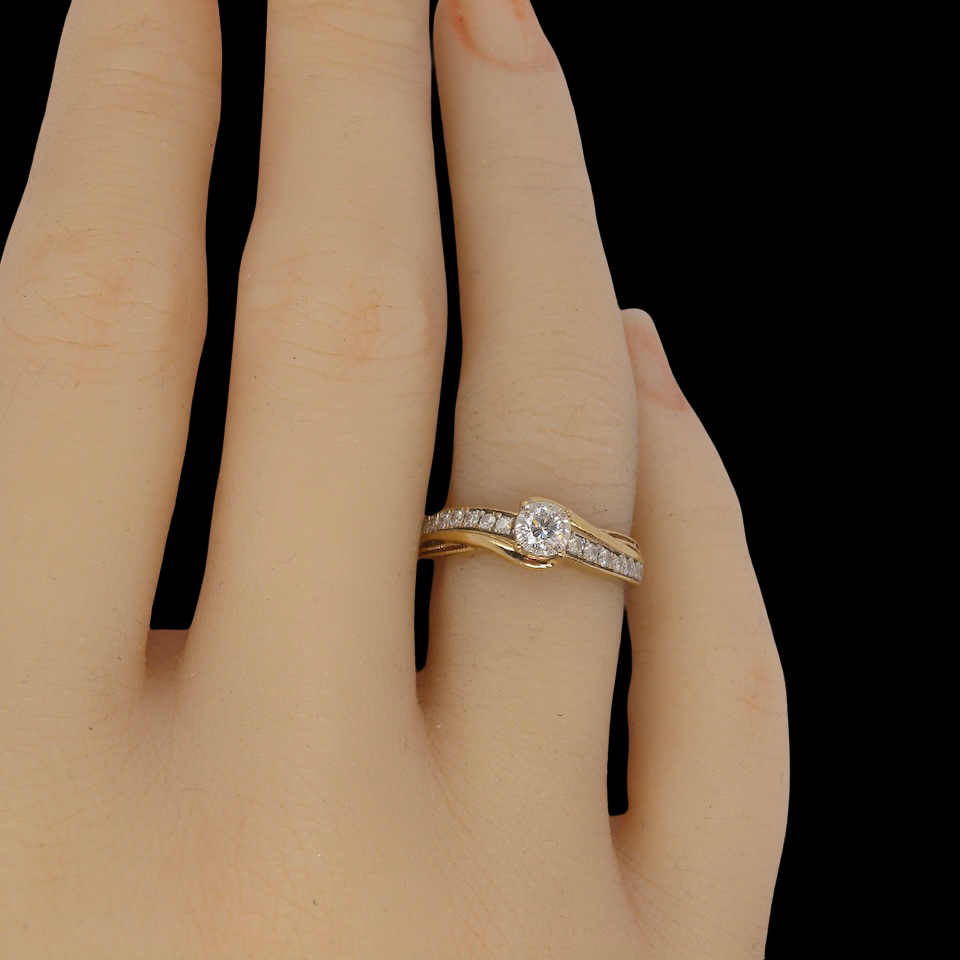 hand A Solitaire Diamond ring 1