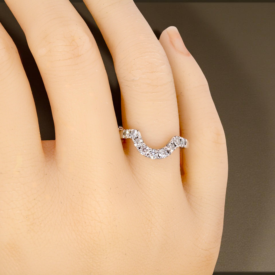 hand A U shaped Diamond Wishbone Ring