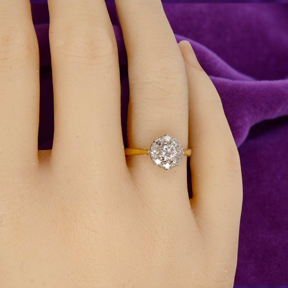 A Vintage Diamond Cluster Ring (c.1930–1940)