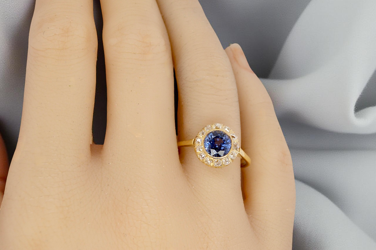 A fabulous vintage Sapphire and Diamond ring