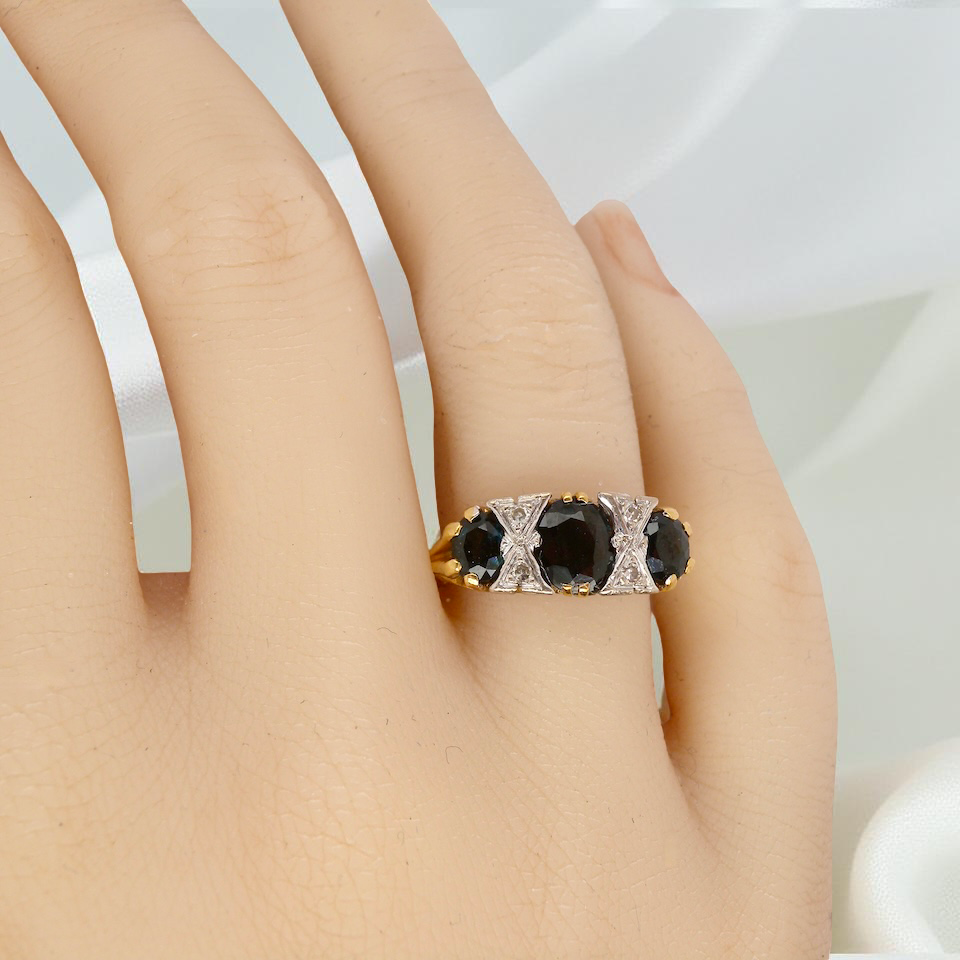 hand A faithful reproduction of a Victorian design. This ring from the early 1970s has copied the original boat shaped style from that period. 