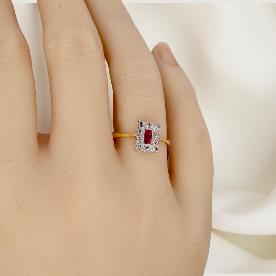 hand Edwardian-era cluster ring ruby and diamond