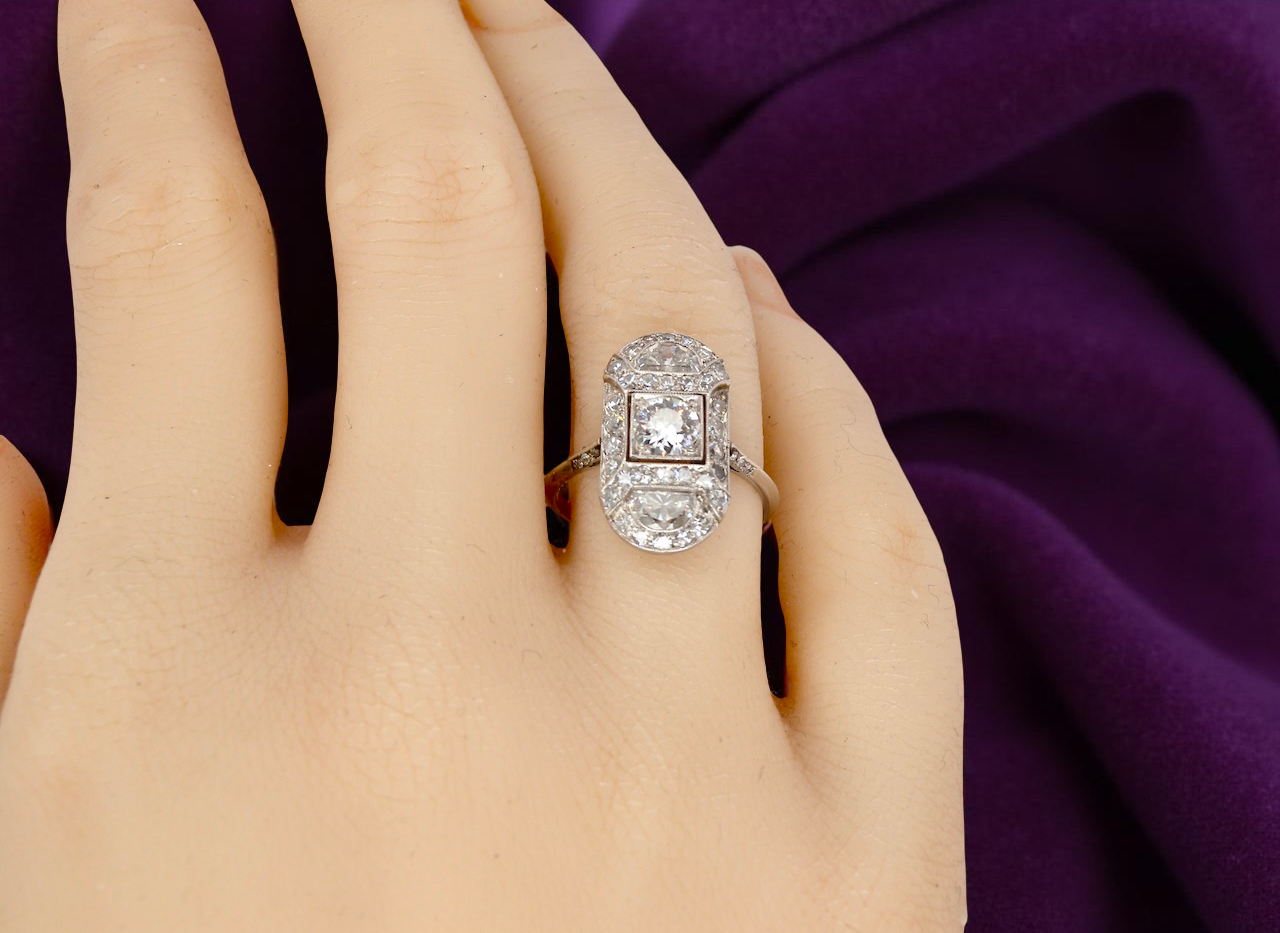 hand beautifully crafted Art Deco plaque-style diamond ring, s