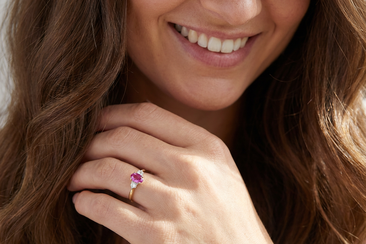 model A beautifully crafted vintage ruby trilogy ring in rich 18-carat gold