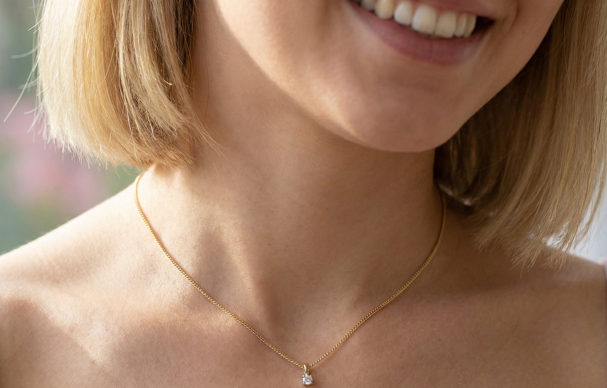 model Elegant and timeless, this solitaire diamond pendant showcases a beautifully cut 4mm round brilliant diamond, weighing 0.25 carats. The diamond features a bright H–J colour and Si clarity