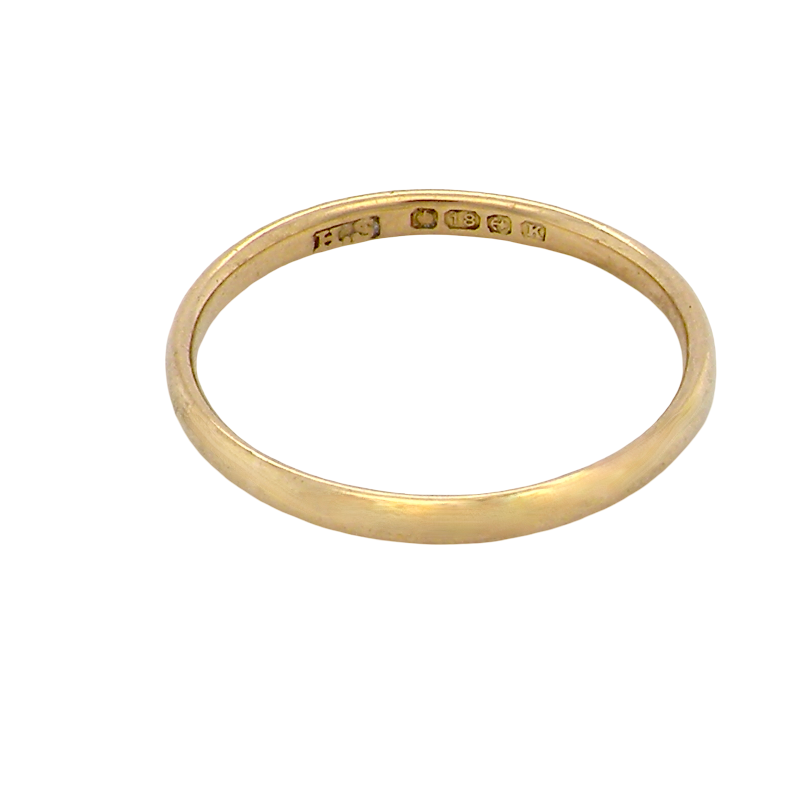 narrow 18 carat gold wedding ring. Traditional D shape profile.
Hallmarks for Birmingham 1934.