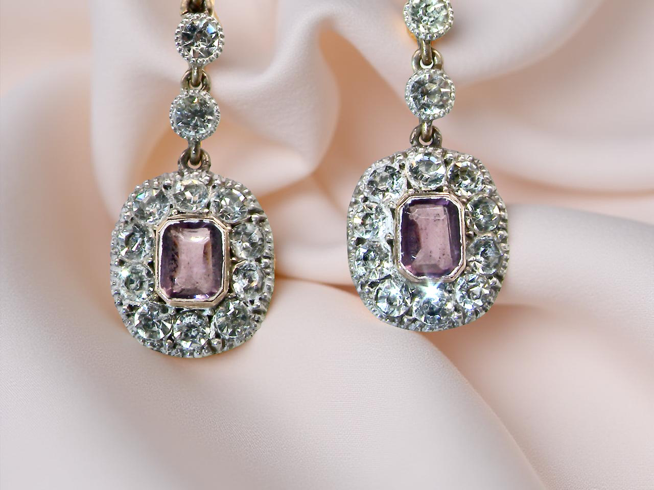 pair of drop earrings from. the era of the Edwardian era.