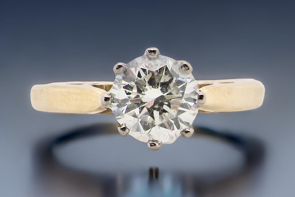 lovely Solitaire Diamond Ring