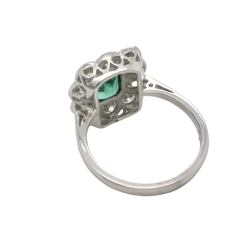 rear A fabulous Emerald and Diamond ring