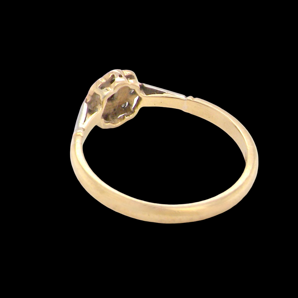 An Early 20th Century Diamond Daisy Cluster Ring – Platinum & 18ct Gold