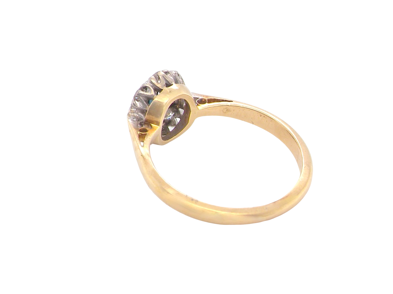 A Sapphire and Diamond Cluster Ring