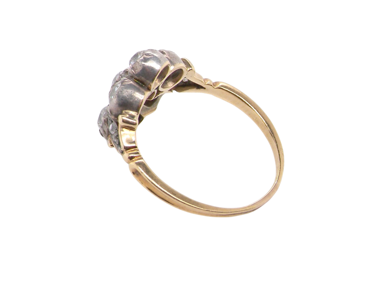 A Fine Victorian Diamond Cluster Ring (Circa 1860s–1880s)