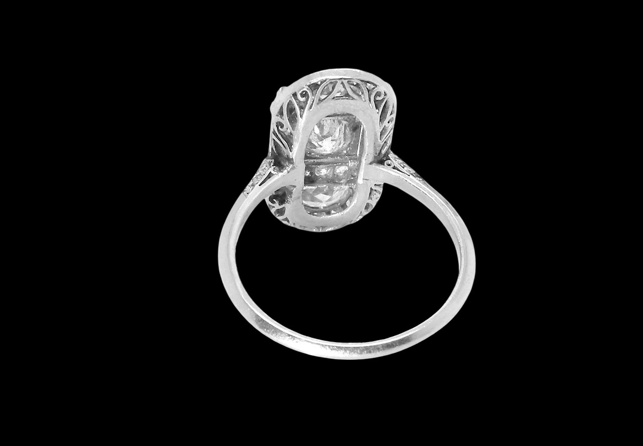 rear beautifully crafted Art Deco plaque-style diamond ring, s