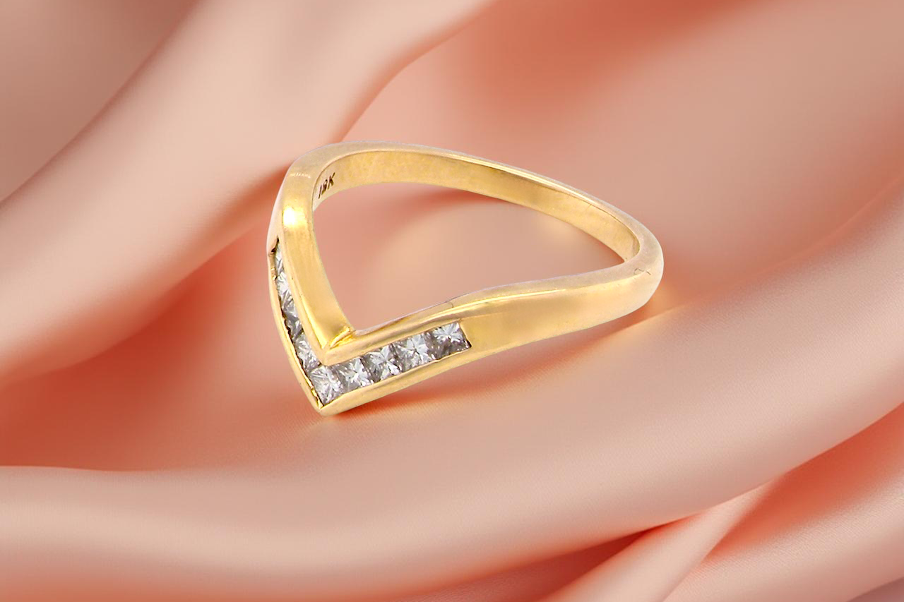 side A Diamond wishbone ring