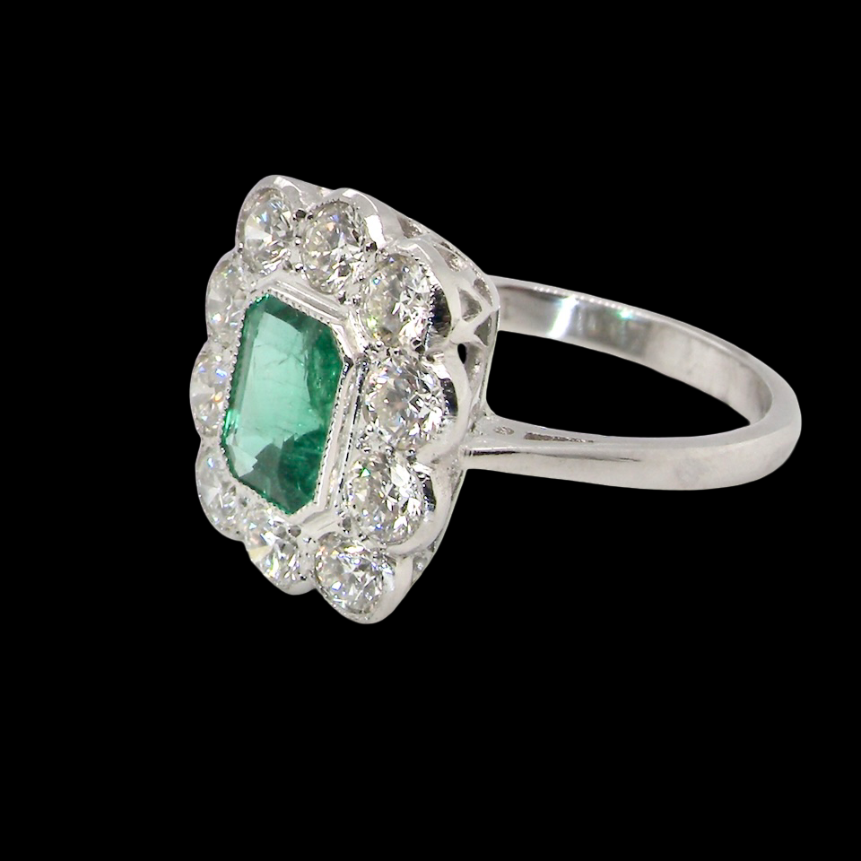 side A fabulous Emerald and Diamond ring