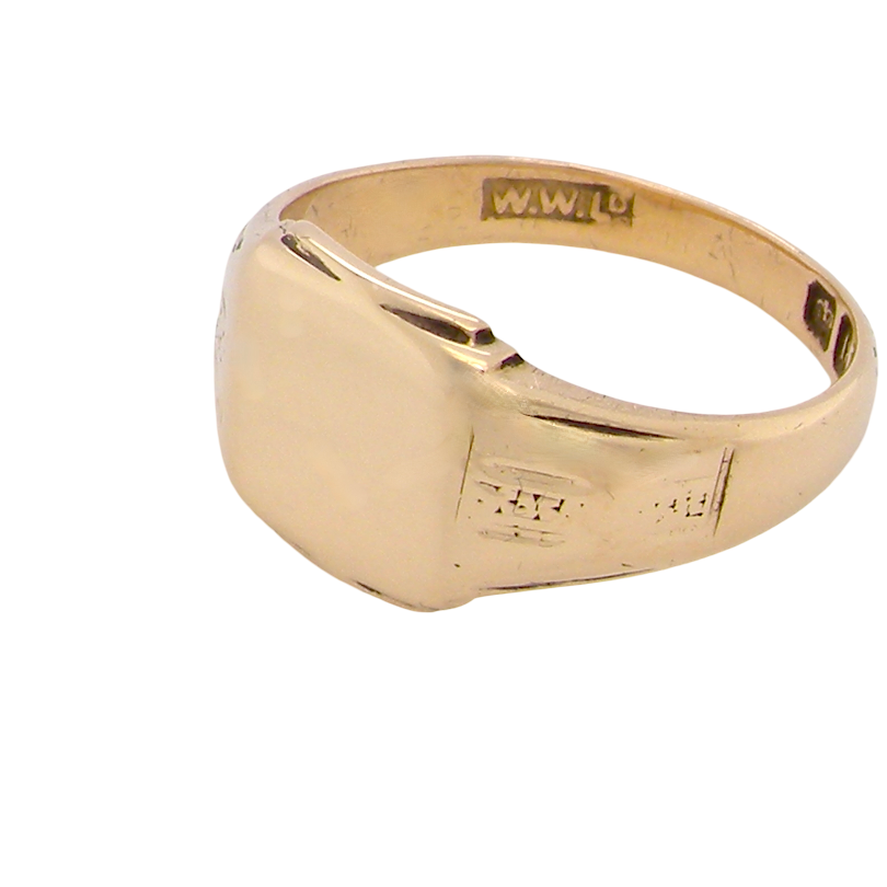 side A gentleman's 18 carat gold signet ring. Cushion shaped head, plain and suitable for engraving, measures 11x11mm. Weight 7.2 grams. 
