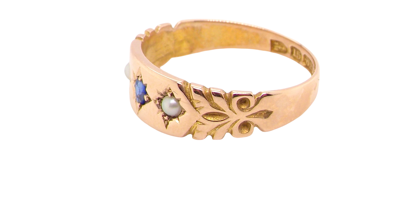 side A pretty 15 carat gold Victorian dress ring. Hallmarks for Chester 1892.