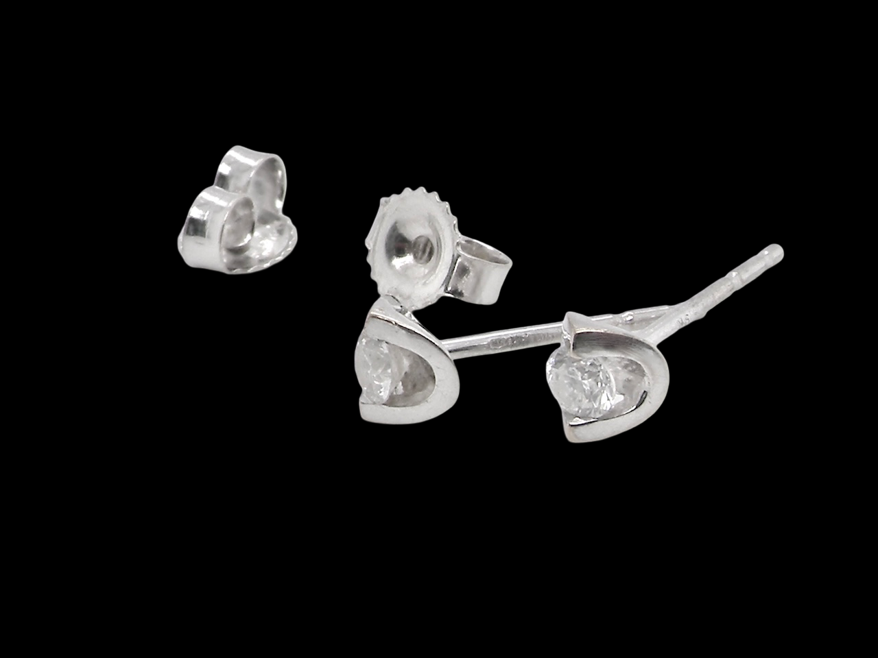 A simple pair of Diamond stud earrings