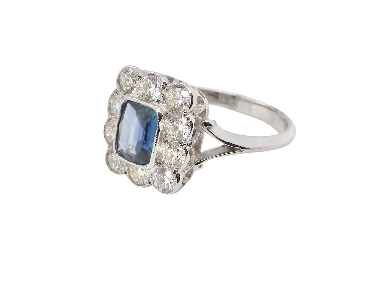 A stunning Art Deco cluster ring
