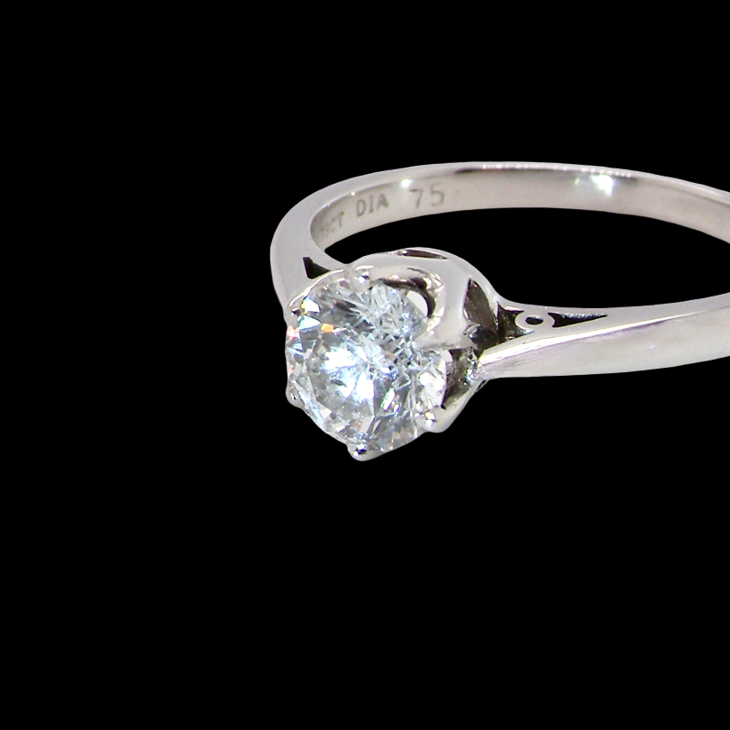 side This is the number one choice for an engagement ring, the classic solitaire. 1