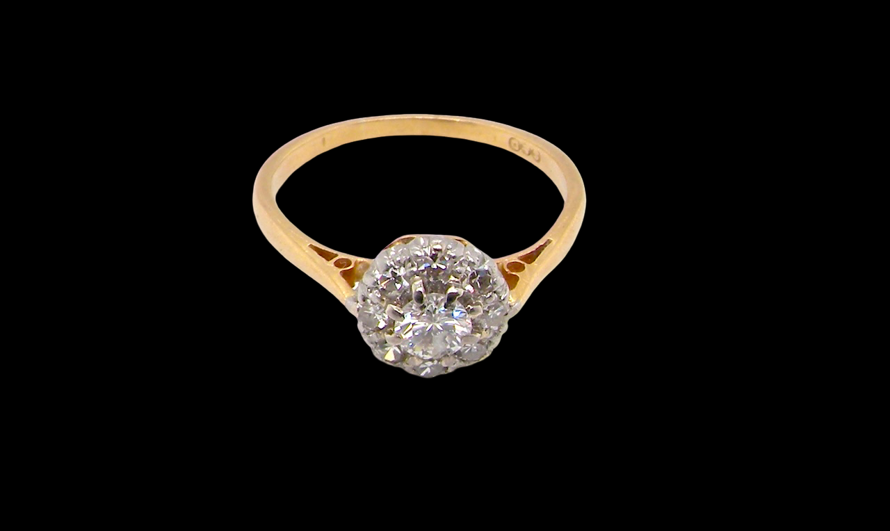 A Vintage Diamond Cluster Ring (c.1930–1940)