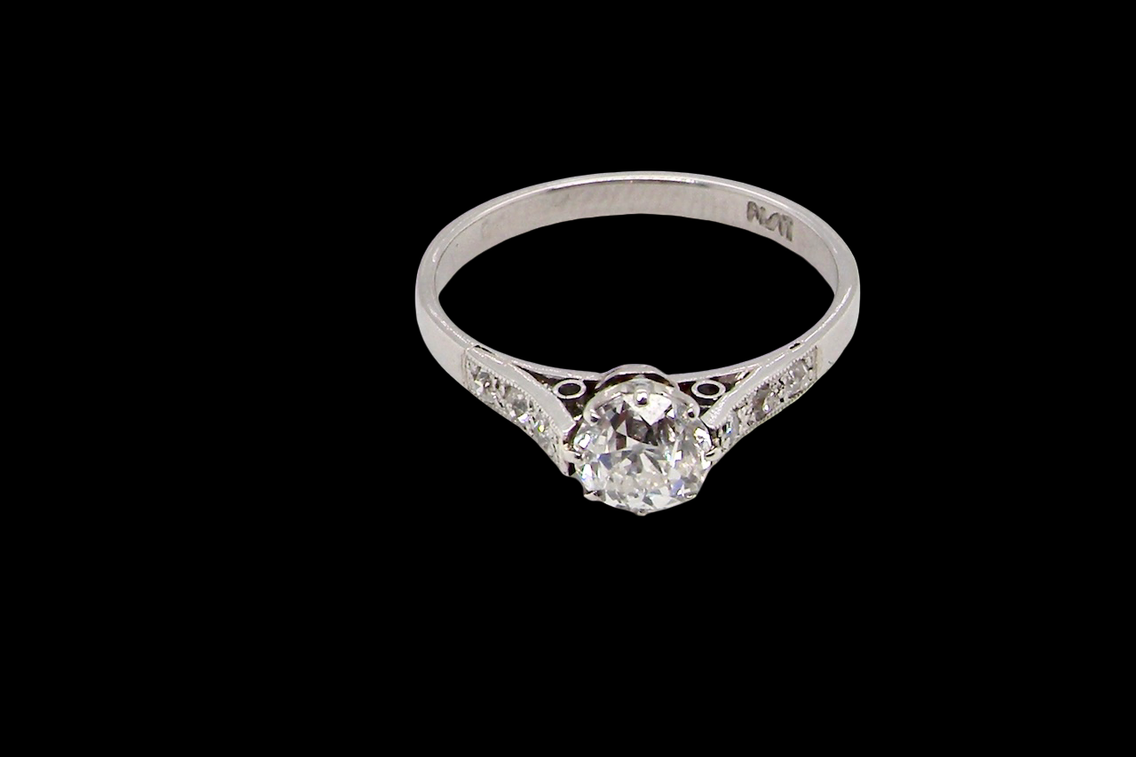 top A fine 3/4 Carat Diamond Ring