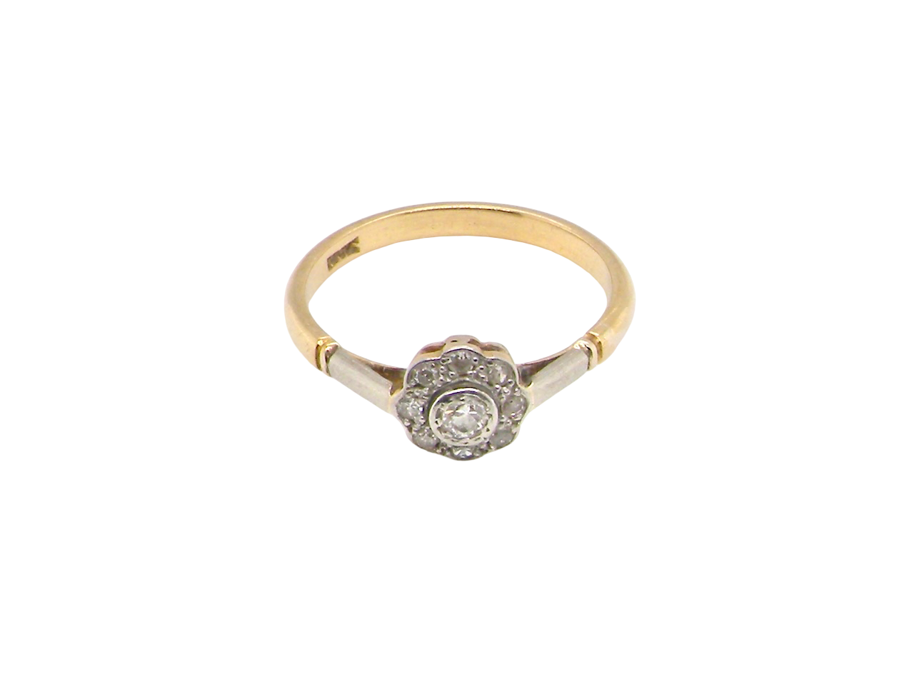 An Early 20th Century Diamond Daisy Cluster Ring – Platinum & 18ct Gold