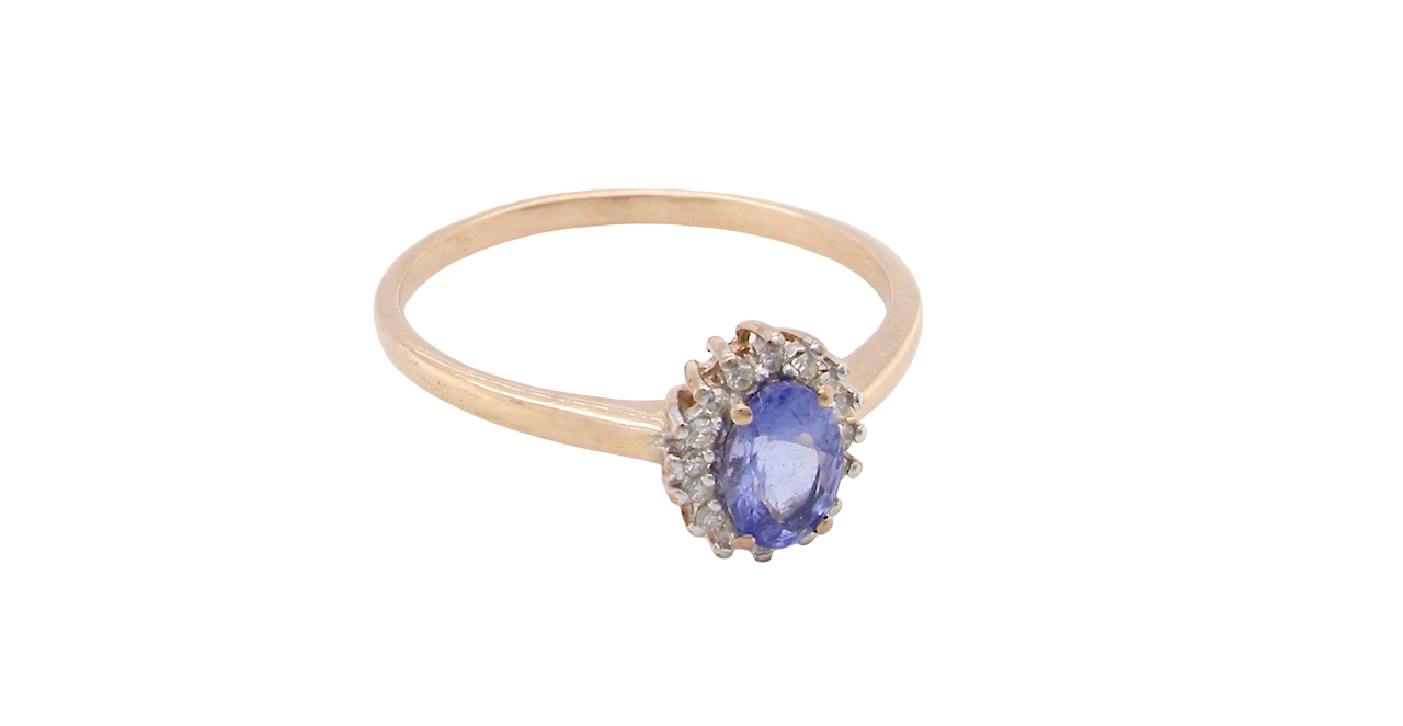 top pretty cluster ring that features an oval cut tanzanite gemstone,